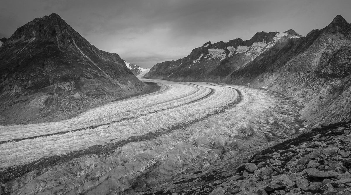 Aletschgletscher in SchwarzWeiss Aufnahme