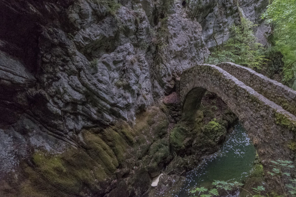 Steinbrücke Areuse