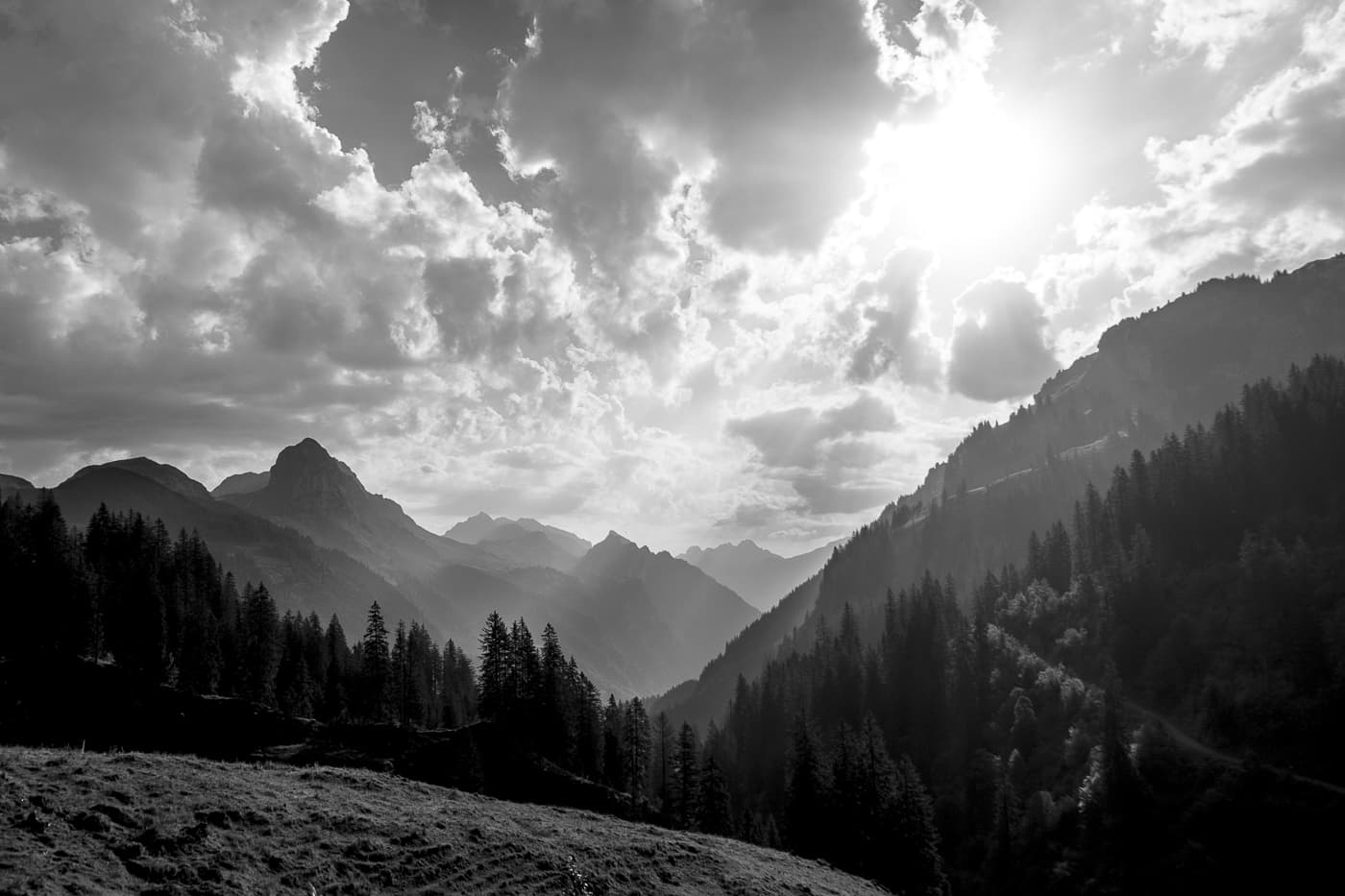 Berglandschaft schwarzweiss