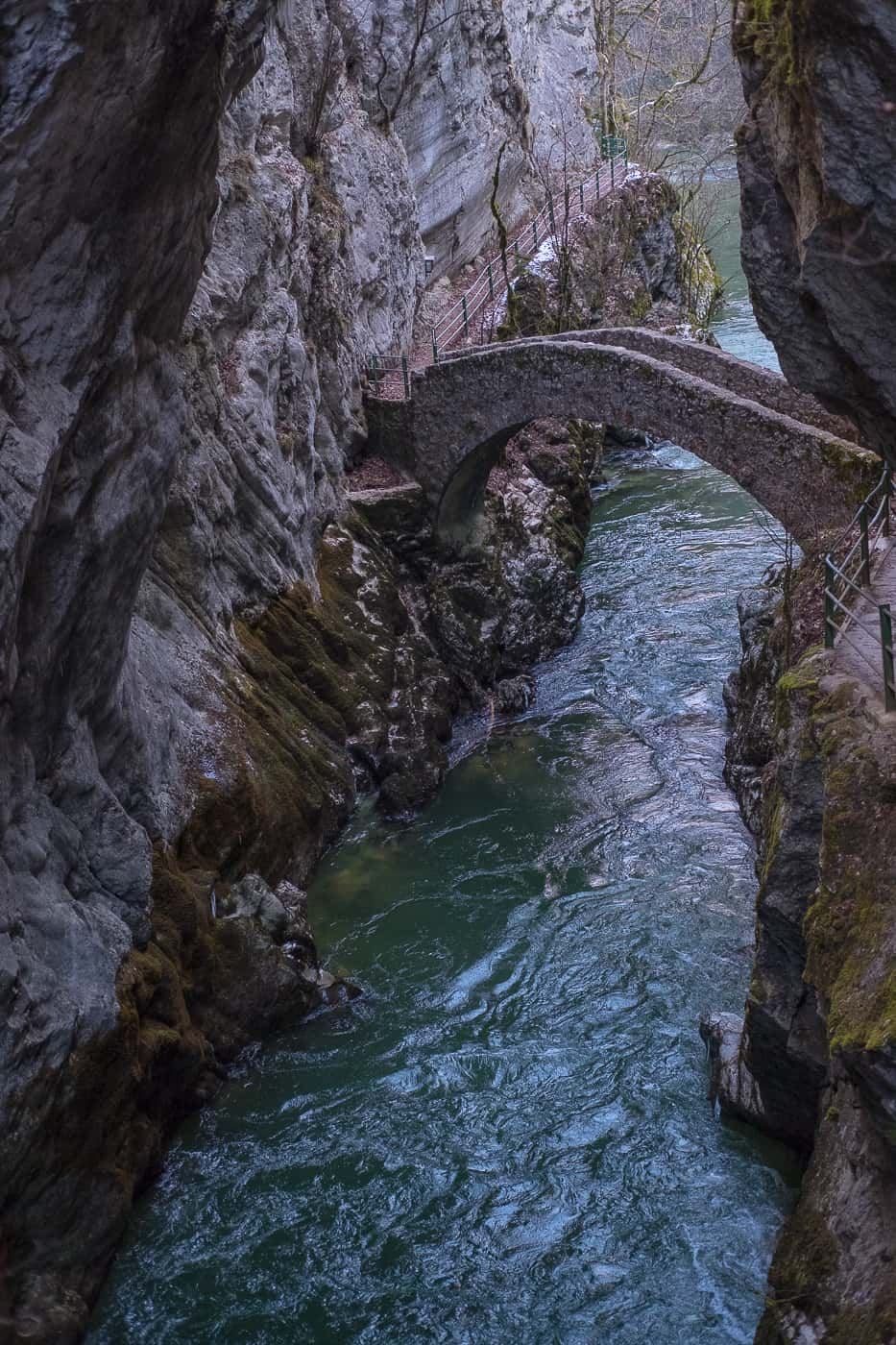 Bekannte Brücke Areuse Schlucht