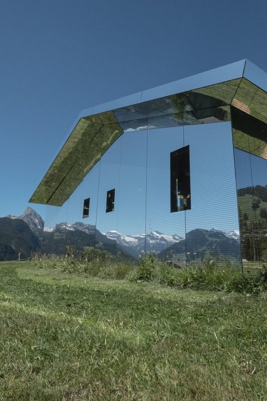kunstwerk-mirage-gstaad-schoenried