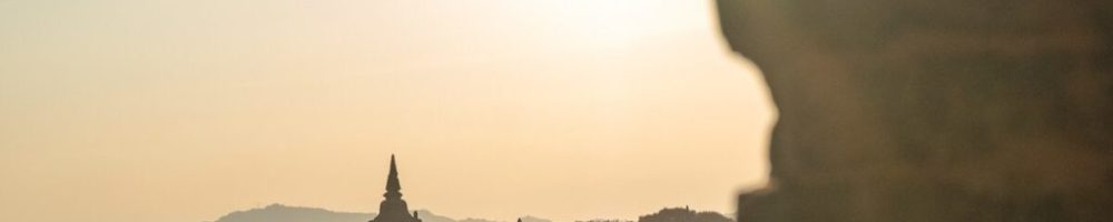 sonnenstrahlen bagan am vormittag