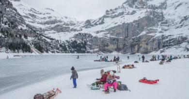 Schlittschuhlaufen auf dem Oeschinensee Schlittschuhlaufen auf dem Oeschinensee
