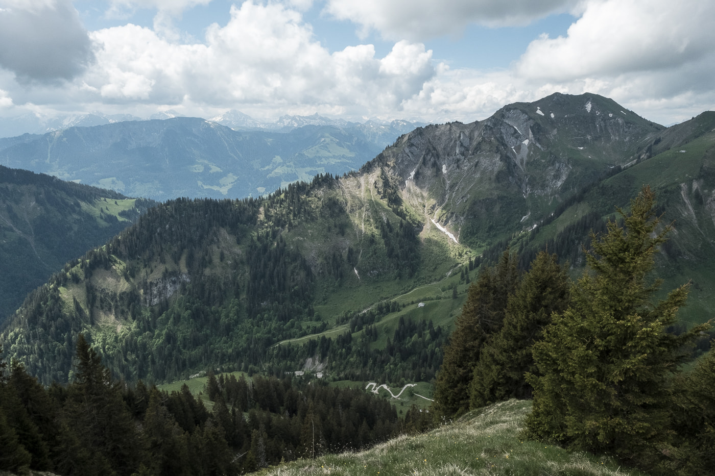gantrisch blick richtung alpen