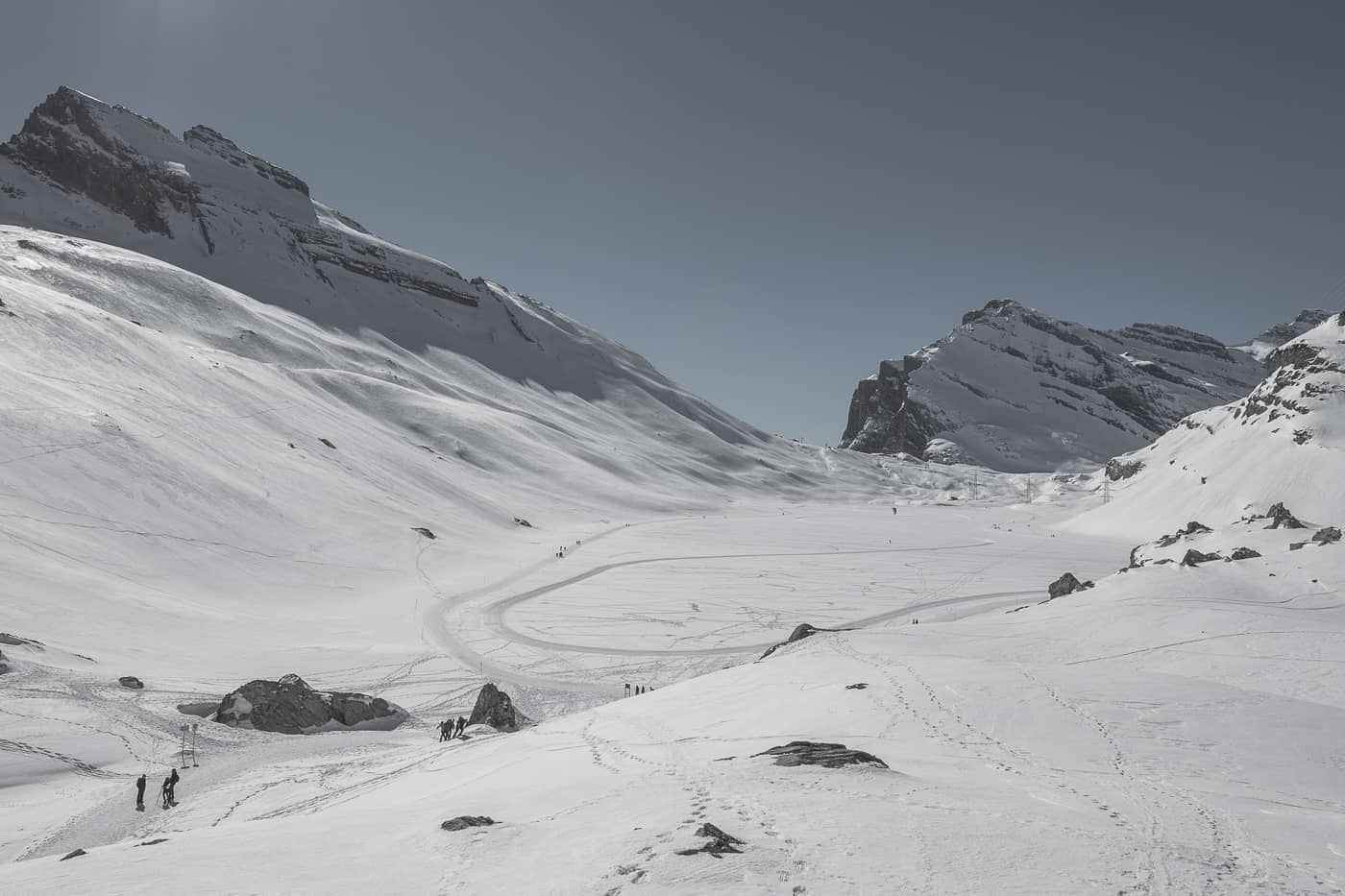 Gemmipass und Daubensee als Winterlandschaft