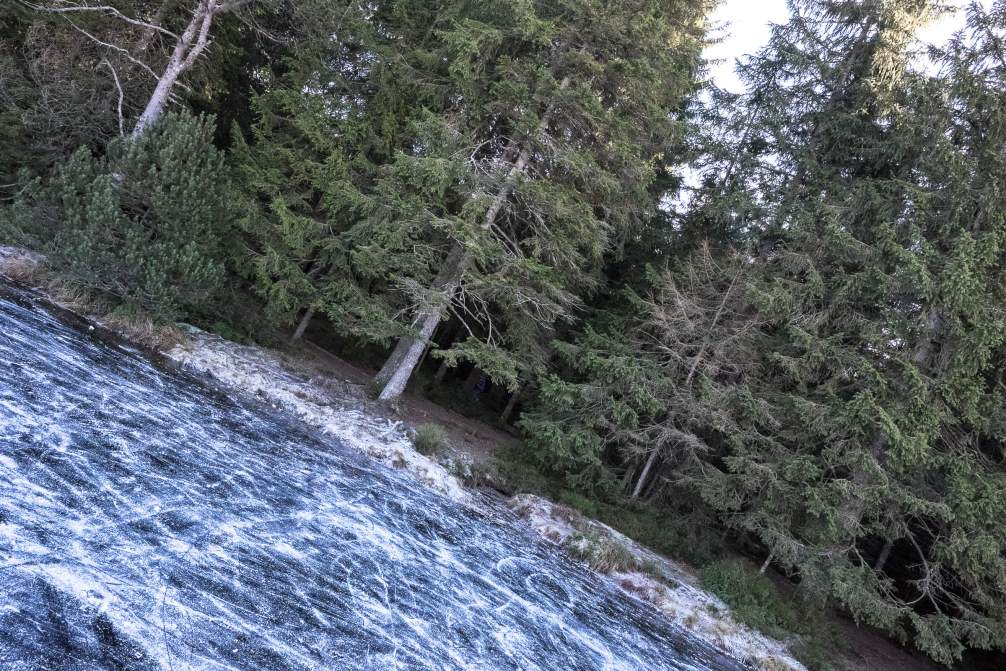 Etang de la Gruère Schwarzes Eis