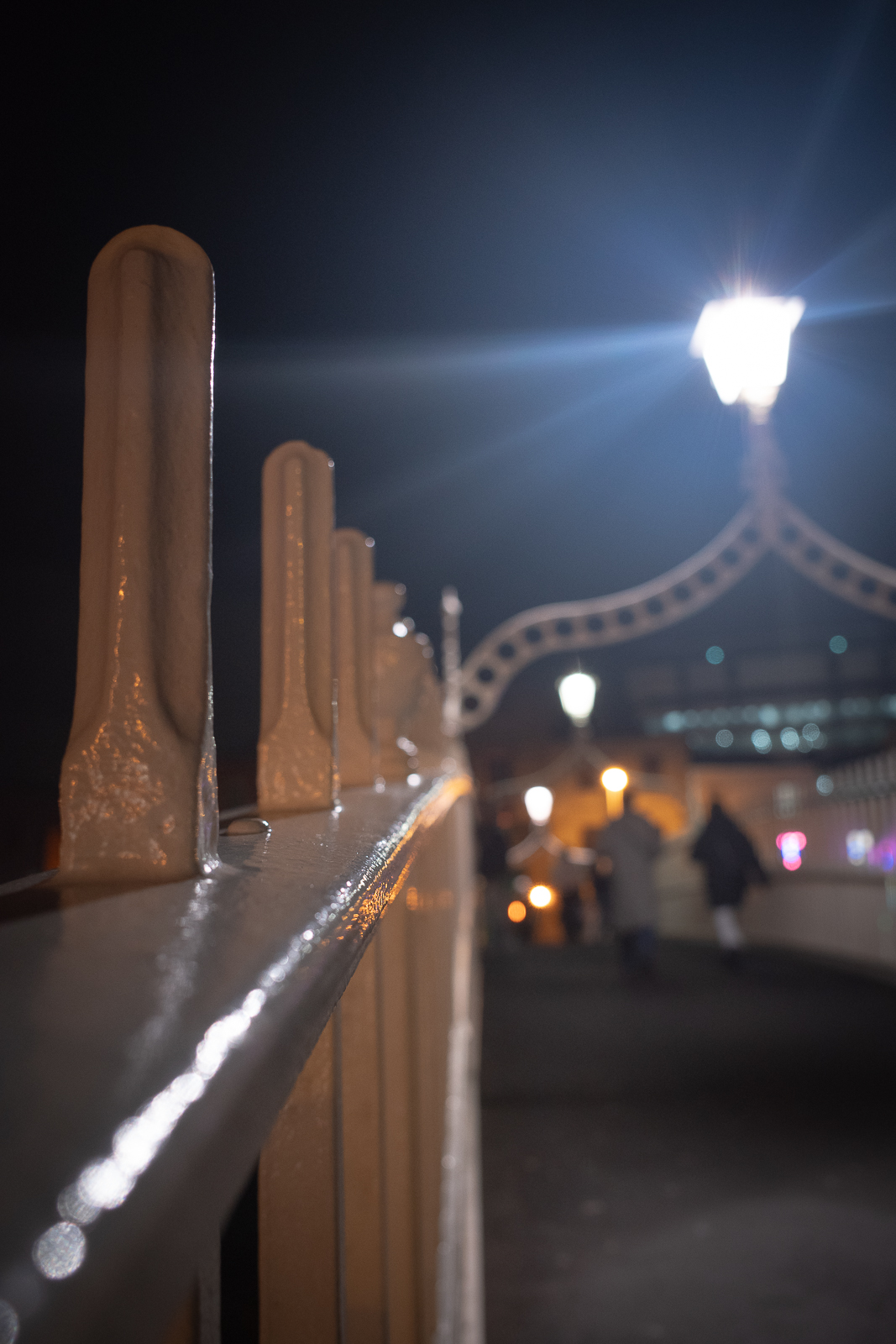 Ha Penny Bridge by night
