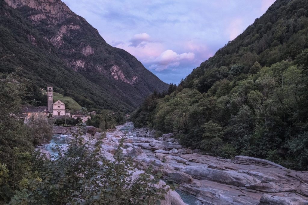 Aussicht über Lavertezzo im Verzascatal, Tessin