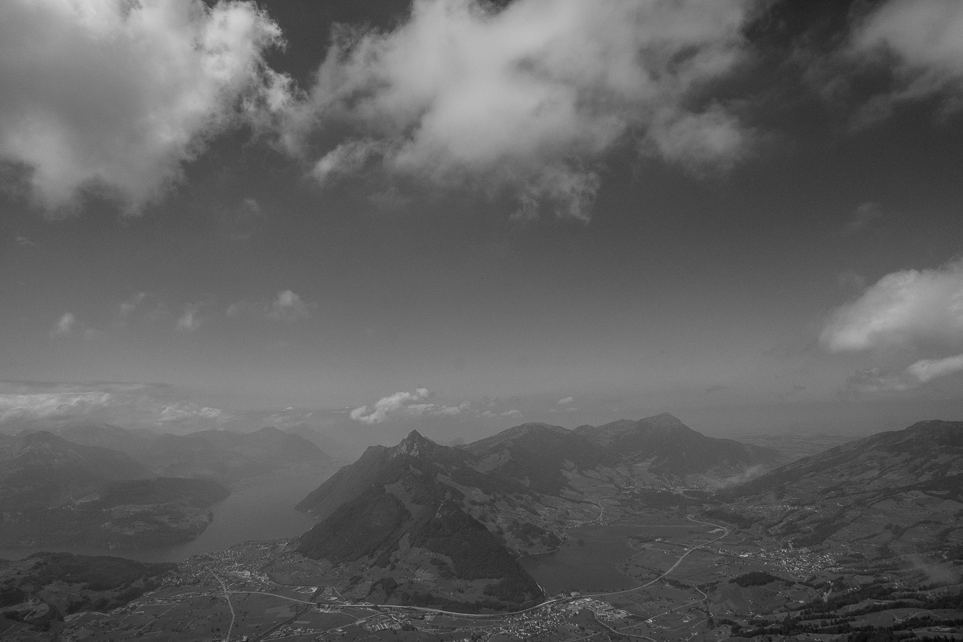 mystische-aussicht-schwarzweiss