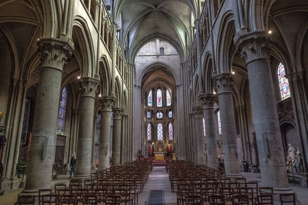 notre dame de dijon innenraum