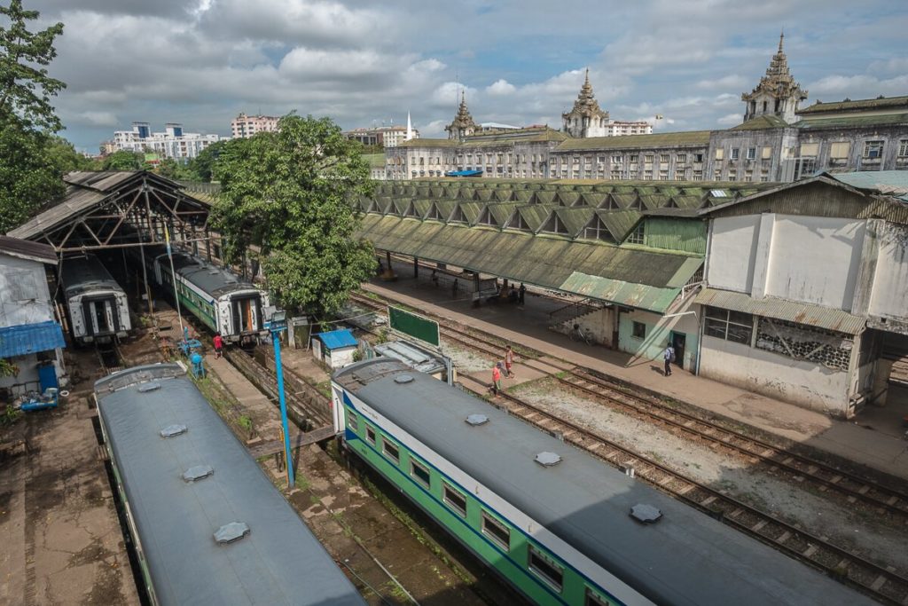 railway-station-yangon-9336