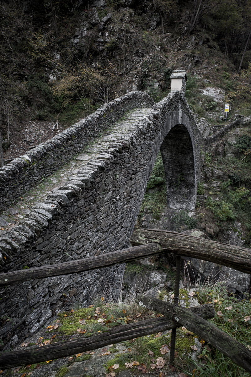 Roemerbruecke Centovalli im Tessin