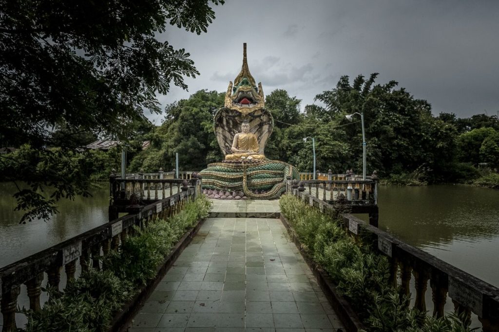 schlangen-buddha-bago