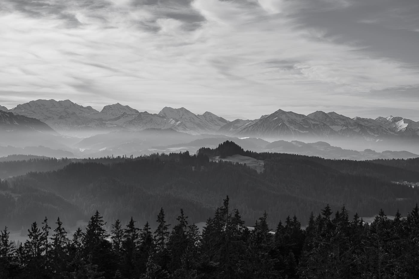 Schwarzweiss Bergpanorama Chuderhuesi