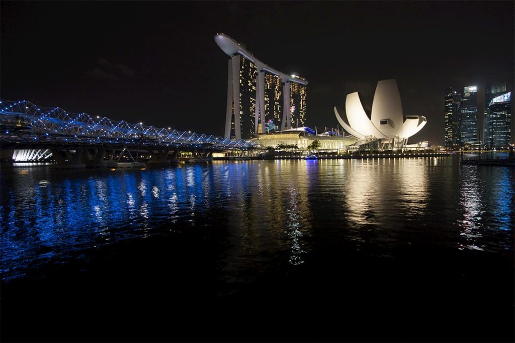 Singapore: Marina Bay Sands & Helix Bridge