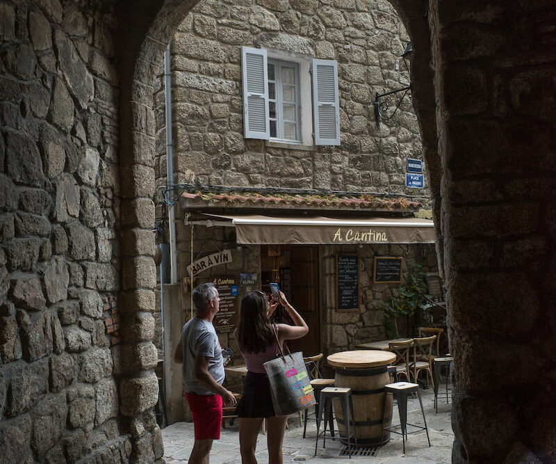 Touristen in Korsika