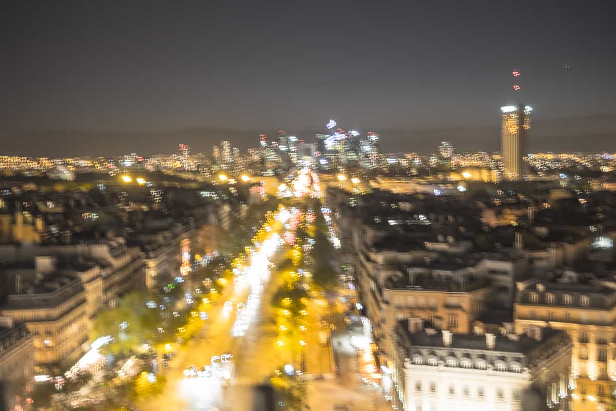 Unscharfe Aussicht aus Paris Arc de Triomphe