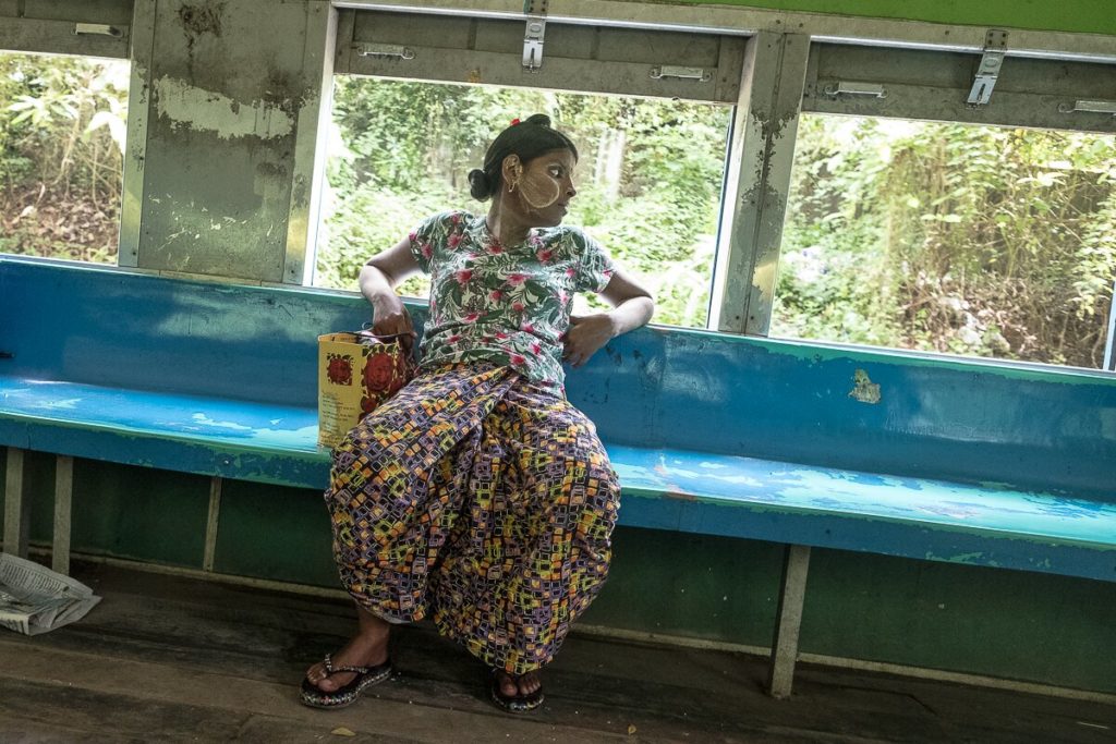 zugfahrerin circle line yangon